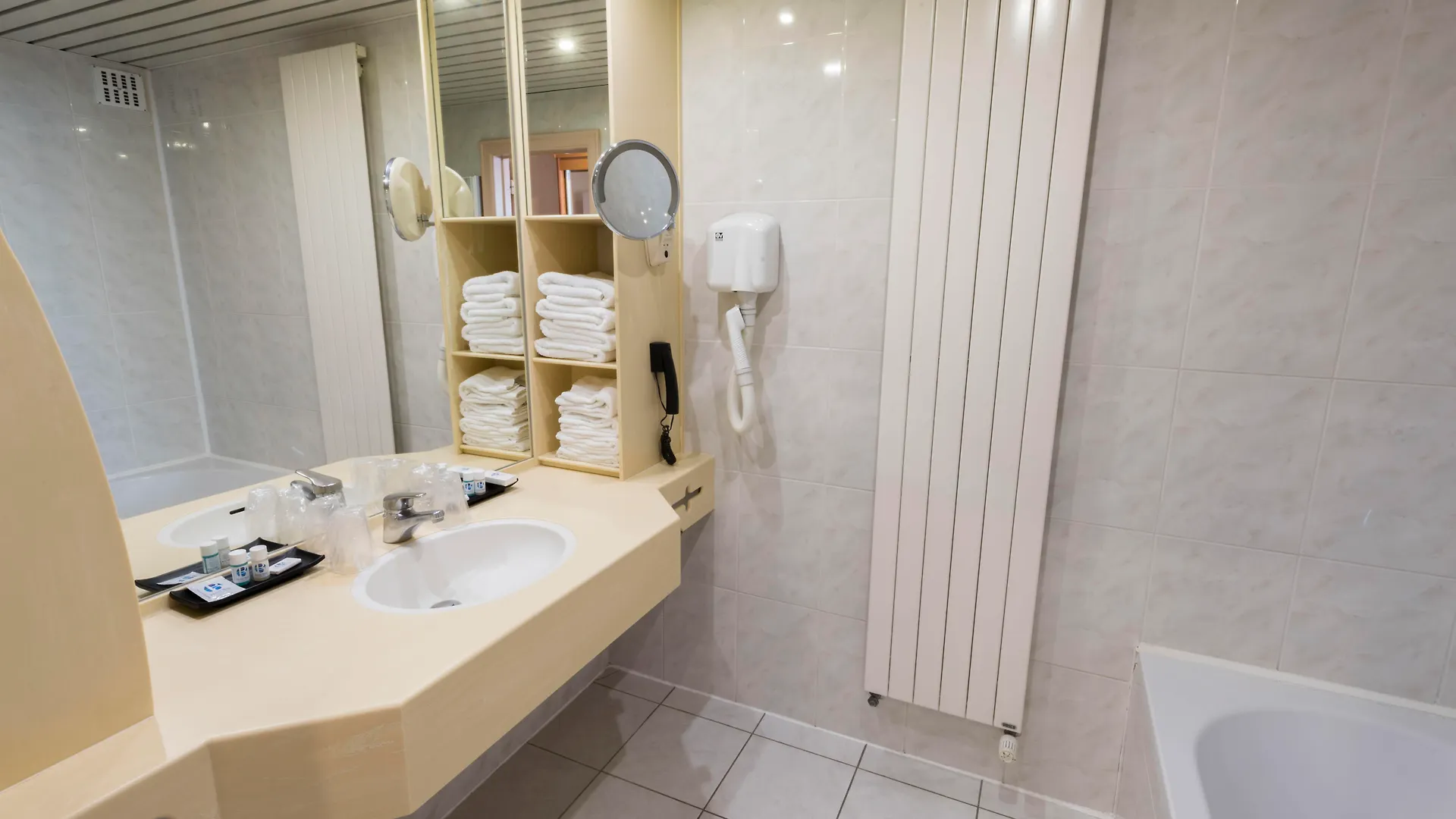 Hotel Bero Ostend 4*,  Belgium