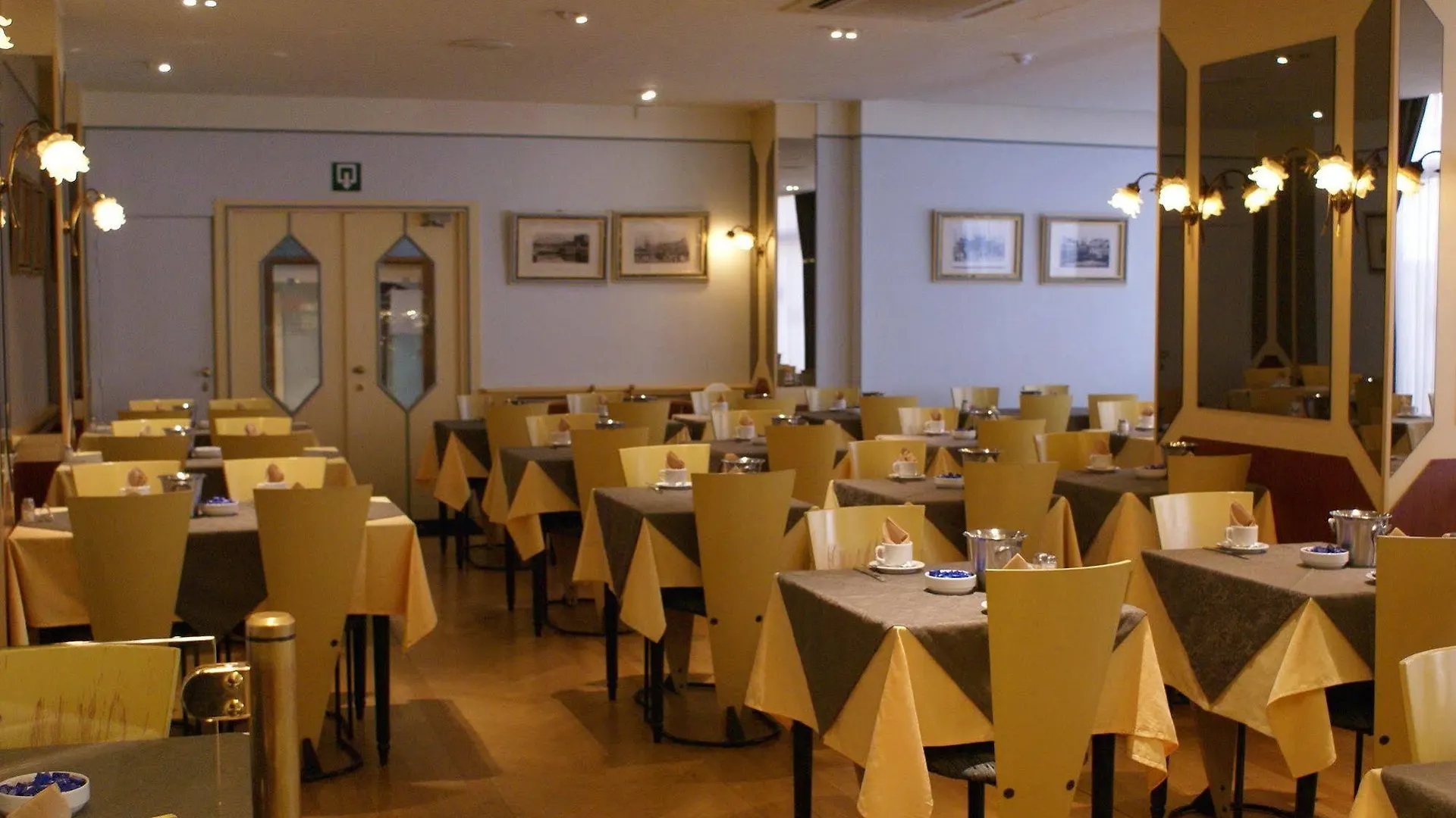 Hotel Bero Ostend 4*,  Belgium